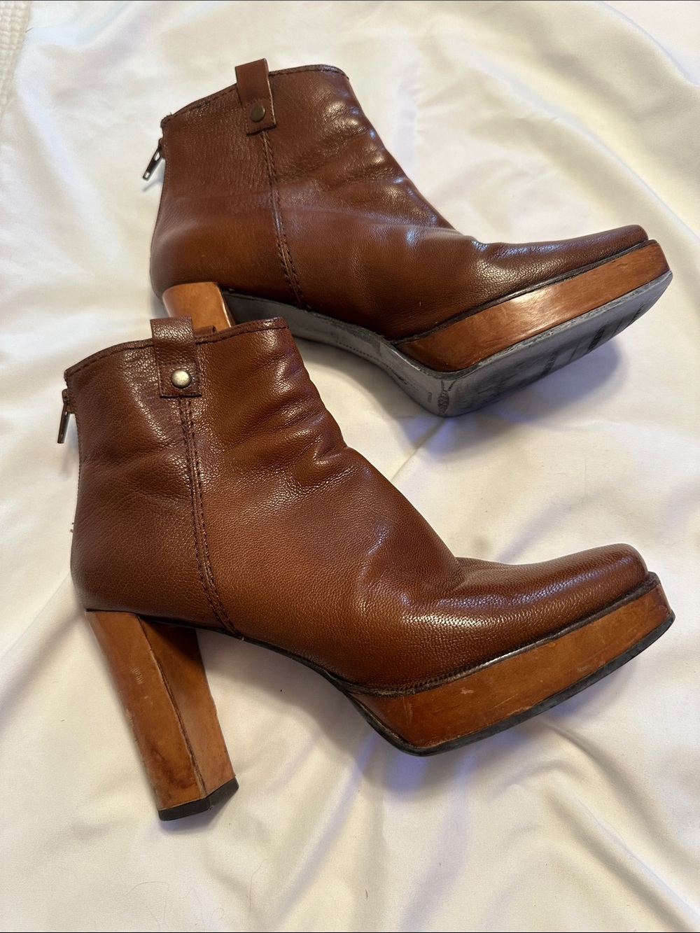Stuart Weitzman Brown Leather Platform Ankle Boots - Women